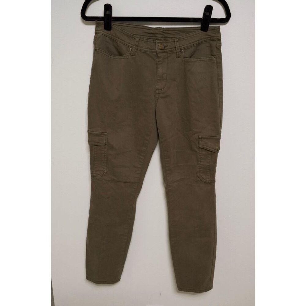 Natural Reflections Olive Green Cargo Pants – Size 6 ✨